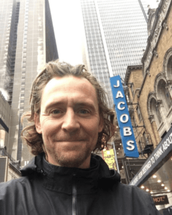 Fotos de cortes de pelo clásicos Tom Hiddleston