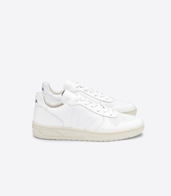 Las mejores zapatillas para llevar con traje - Modaellos.com