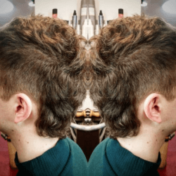 Los mejores peinados con cresta para hombre pelo muy rizado