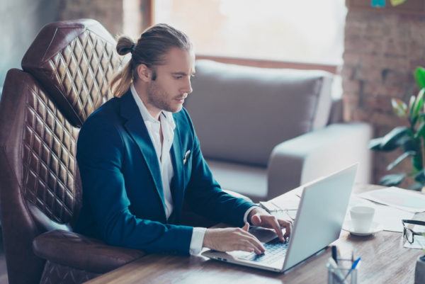 Coletas o Moños para hombre