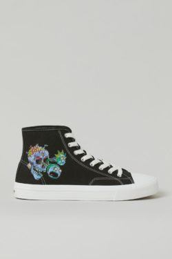 Catálogo H&M Otoño Invierno zapatillas Rick y Morty