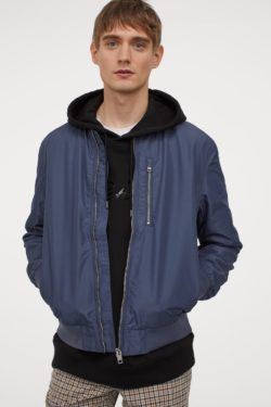 Catálogo H&M Otoño Invierno cazadora bomber