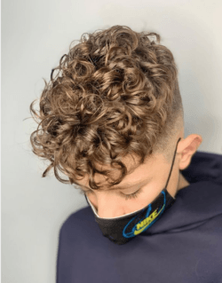 ¿Cómo hacerse una permanente en casa? Undercut