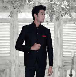 Trajes negros para novio informal