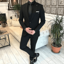Trajes negros para novio total black