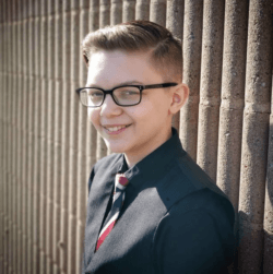 Cortes de Pelo para Adolescentes repeinado tupé