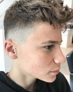 Cortes de Pelo para Adolescentes rapado tupé