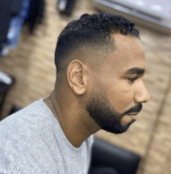 Los mejores cortes de pelo con navaja para hombre clásico