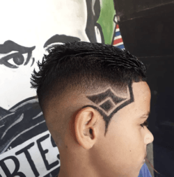 Los mejores cortes de pelo con navaja para hombre logo