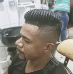 Los mejores cortes de pelo con navaja para hombre salteado