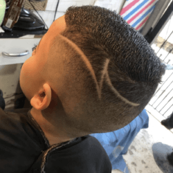 Los mejores cortes de pelo con navaja para hombre rayo